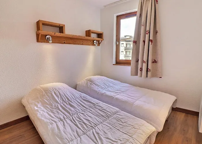 2 Pieces + Cabine, Skis Aux Pieds, Proche Commerces - Fr-1-182a-35