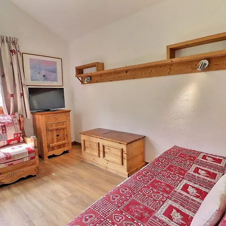 Apartment La Tania : 2 Pieces Cabine, 6 Pers, Balcon, Tv, Non-fumeur - Fr-1-182a-35