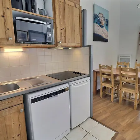 2 Pieces + Cabine, Skis Aux Pieds, Proche Commerces - Fr-1-182a-35 *