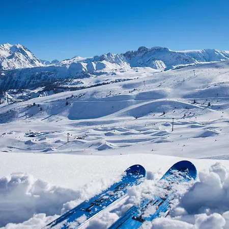 2 Pieces + Cabine, Skis Aux Pieds, Proche Commerces - Fr-1-182a-35 Lägenhet Courchevel